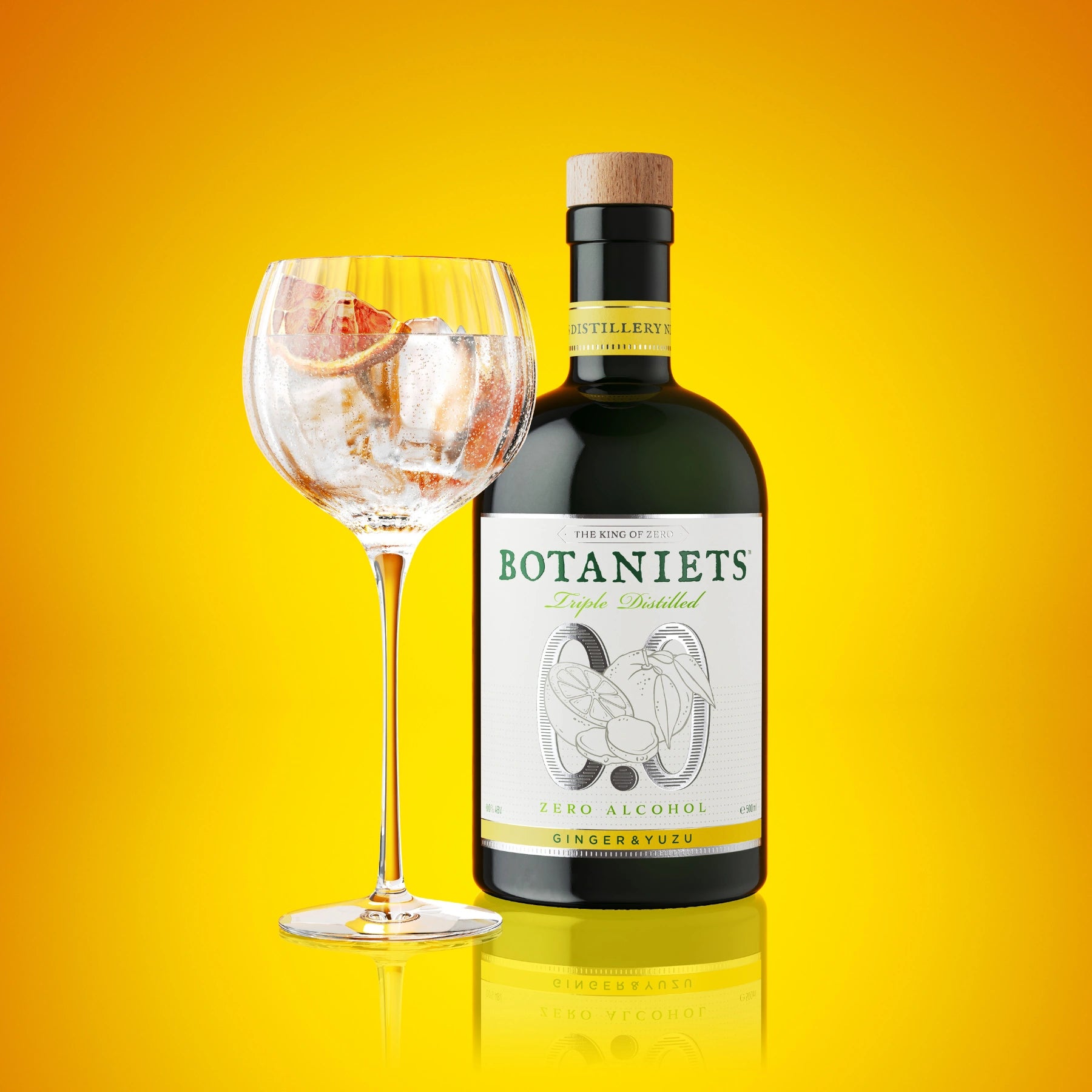 Alcohol-free gin alternative Botaniets Ginger and Yuzu for cocktails and gin tonic serve.