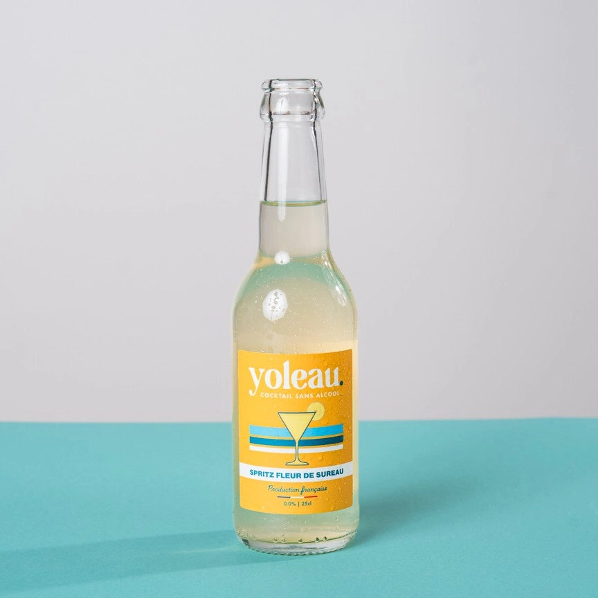 Bottle of Yoleau Elderflower Spritz mocktail 0.0% alcohol-free drink 250 ml.